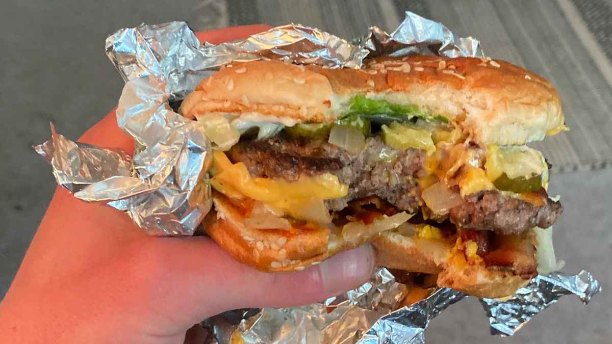 Ni el Big Mac de McDonald's ni el Whopper de Burger King: la hamburguesa más insalubre es la cheeseburger de esta cadena popular de comida rápida según un nuevo estudio