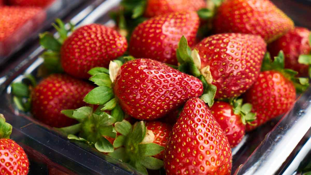 Ni nevera ni frutero: el lugar definitivo para conservar frescas las fresas y evitar que se pudran rápidamente