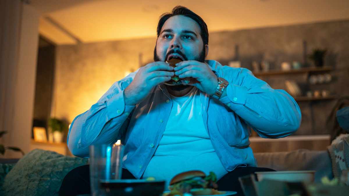 La razón científica por la que no deberías cenar después de las 18.00