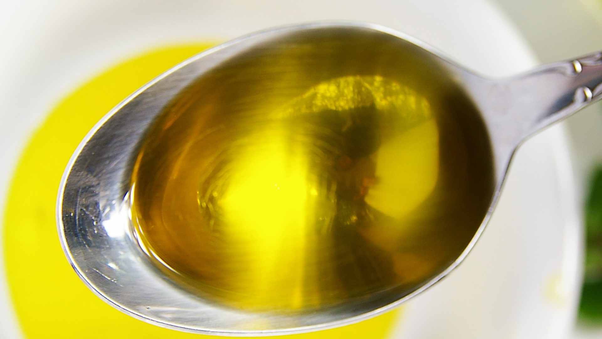 La cucharadita diaria que protege tu cerebro, embellece tu piel y fortalece tu corazón