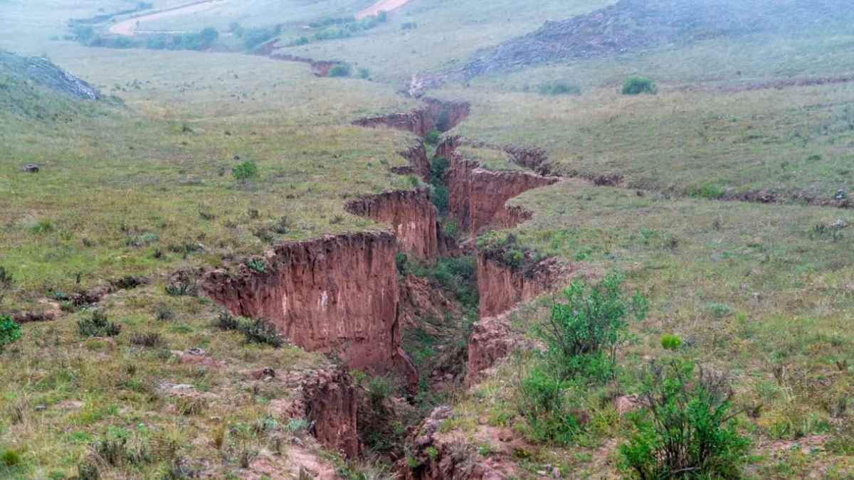 El continente africano se está partiendo en dos: la grieta ya es visible y un nuevo océano está en camino
