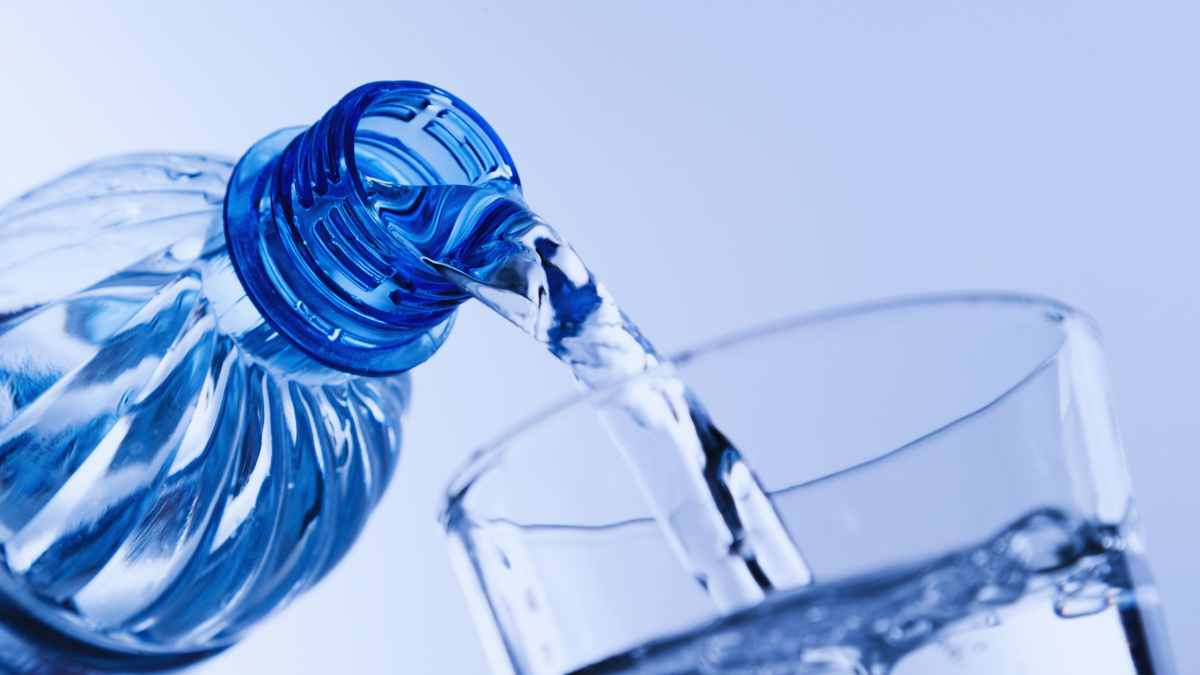La ciencia cuestiona el mito de los 2,5 litros: la leche supera al agua en hidratación