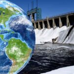 Ilustración del planeta Tierra junto a una presa, simbolizando cómo las presas alteran el eje de rotación terrestre.
