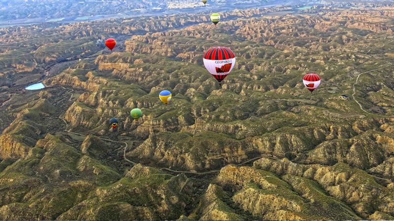 El Geoparque se ha convertido en un referente para las personas a las que gusta pasear en globo