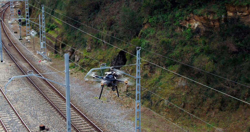 Telefónica implanta una solución de inspección en remoto de las vías ferroviarias con 5G y drones