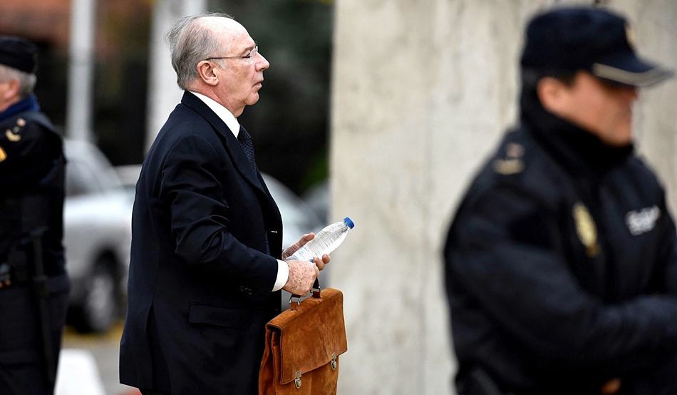 El expresidente de Caja Madrid Rodrigo Rato a su llegada esta mañana a la Audiencia Nacional en San Fernando de Henares