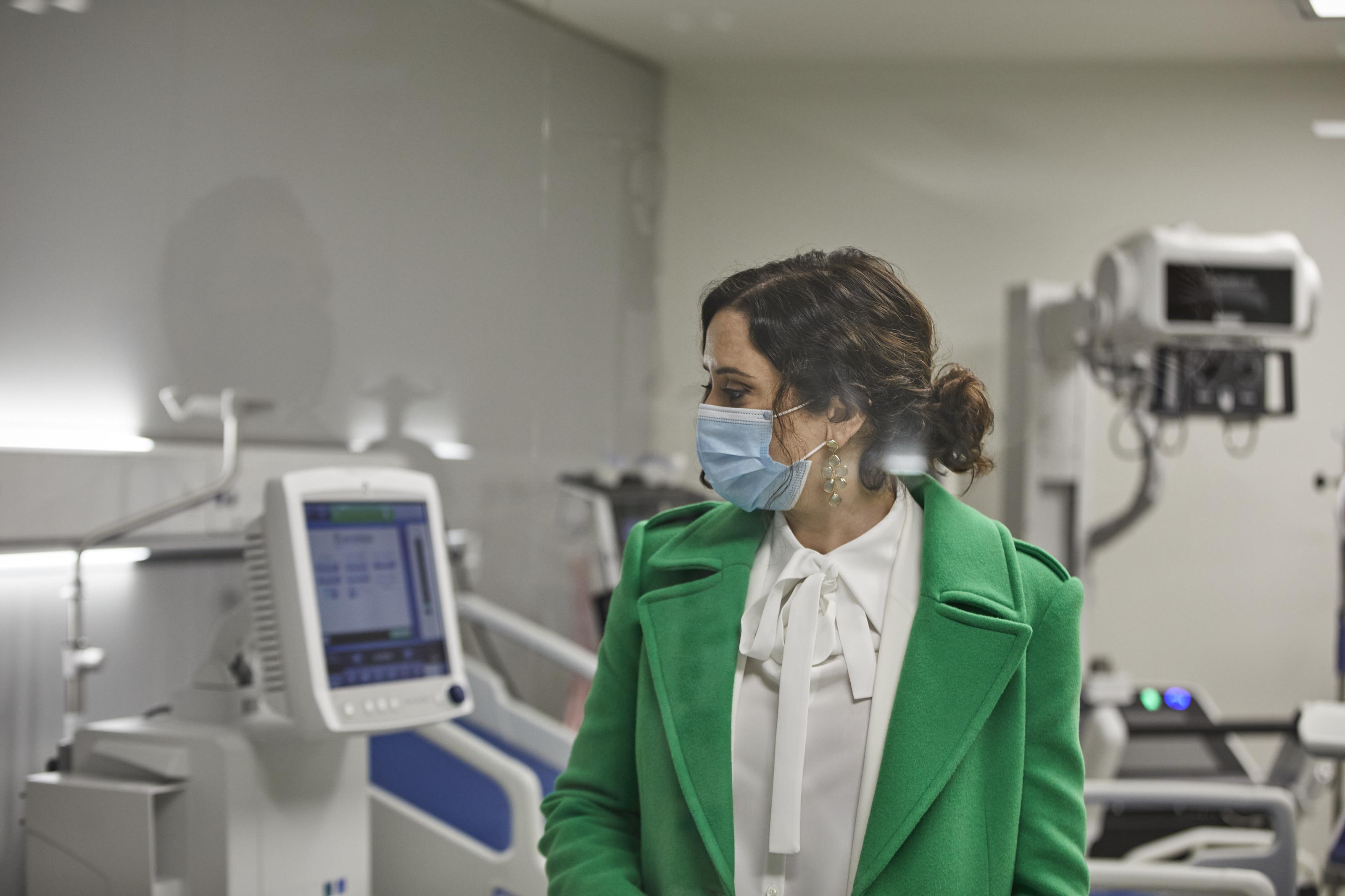 Ayuso durante la inauguración del Hospital Isabel Zendal. 