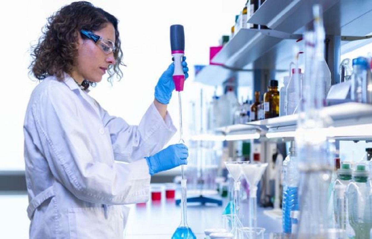 Una investigadora de Persán. Página web Persán