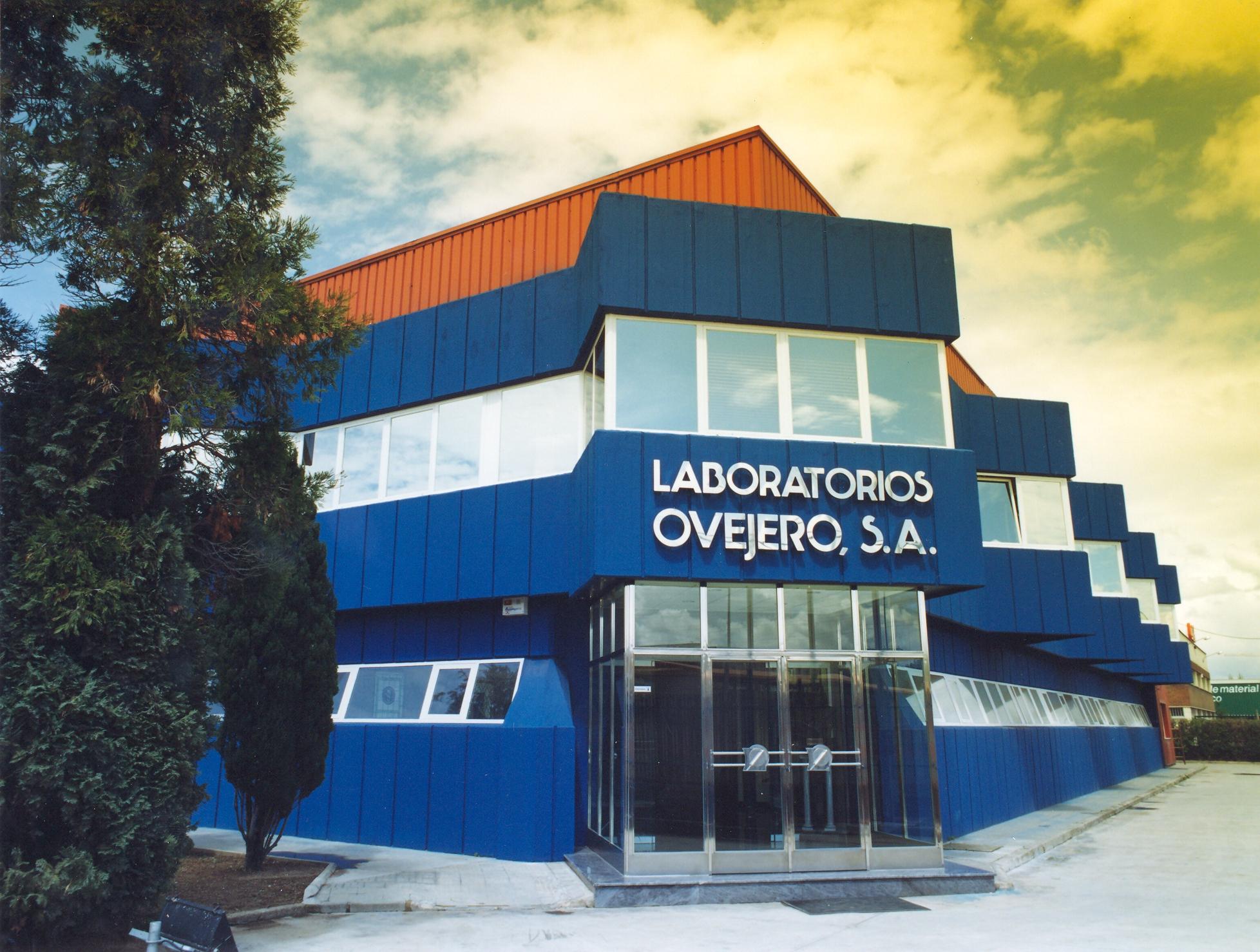 Fachada Laboratorios Ovejero