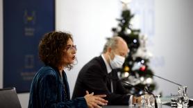 La ministra portavoz, María Jesús Montero, y el ministro de Justicia, Juan Carlos Campo, en la rueda de prensa posterior al Consejo de Ministros. Europa Press