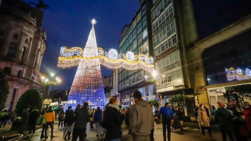 La Navidad en Galicia, en la imagen la calle del Príncipe en Vigo, se restringe a las reuniones de las unidades familiares (Foto: Europa Press).