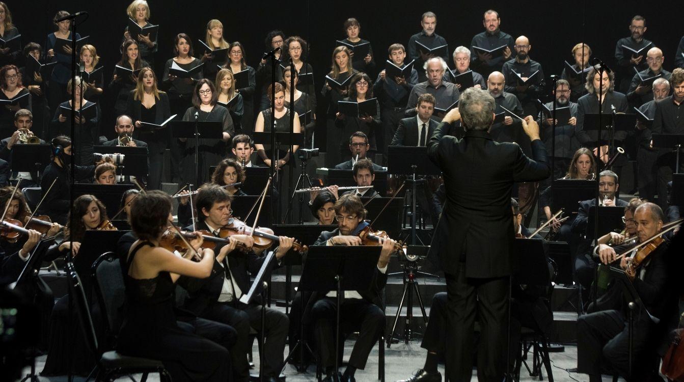 Josep Pons, al frente de la dirección musical, el concierto ha sido organizado por la Fundación ”la Caixa”. © David Campos  Fundación ”la Caixa”