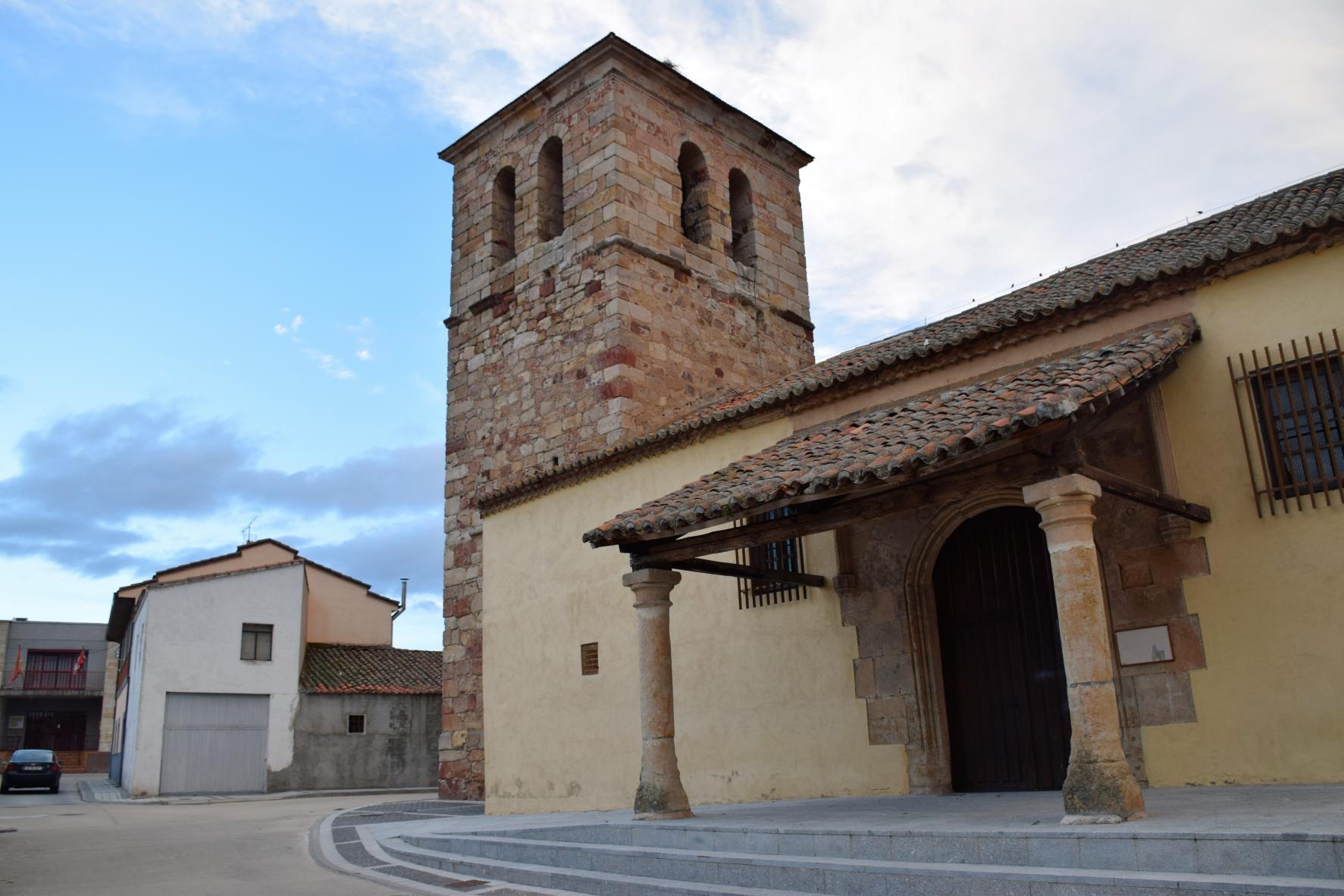 Vista de la iglesia de Calvarrasa de Abajo, en Salamanca
