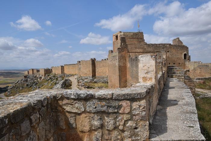 En su etapa como gobernador de Gormaz el Cid sobrepasó la frontera de la taifa de Toledo persiguiendo a unos saqueadores