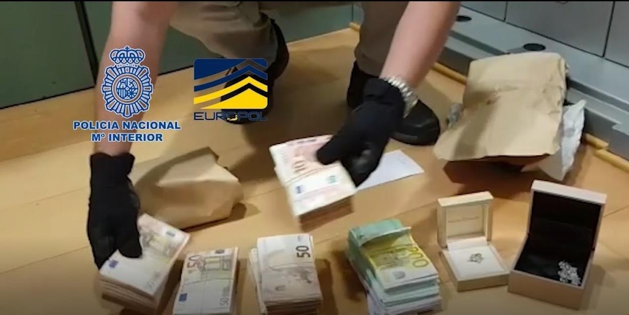 Agentes de la Policía Nacional detienen a 23 personas en una operación contra una red presuntamente dedicada al Blanqueo de dinero de mafias de origen ruso.