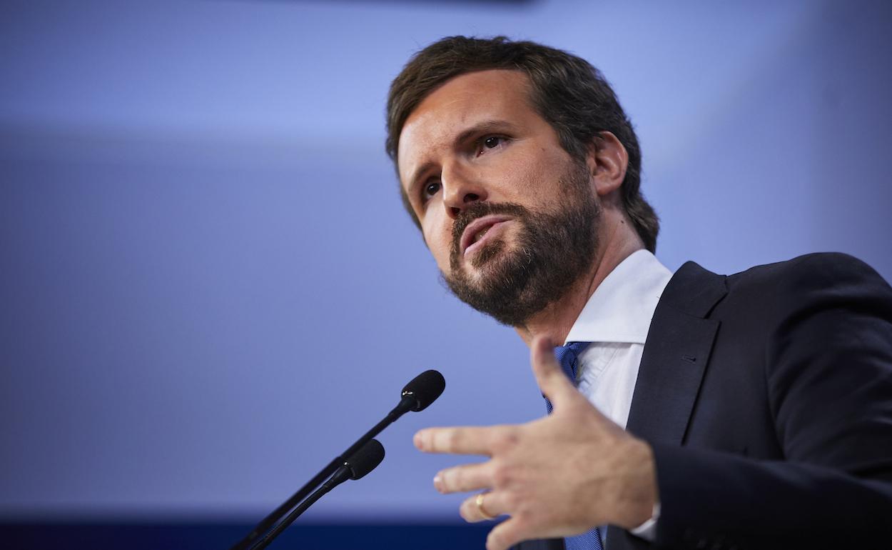 El presidente del PP, Pablo Casado, comparece en rueda de prensa para hacer balance del año 2020. JESÚS HELLÍN/EP