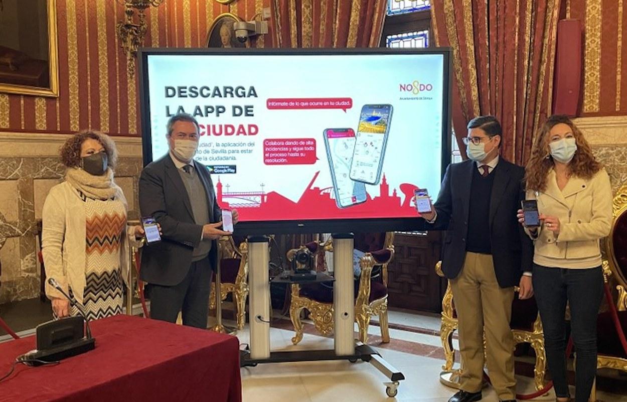Presentación hoy en el Ayuntamiento de la App 'Sevilla, Tu Ciudad'.