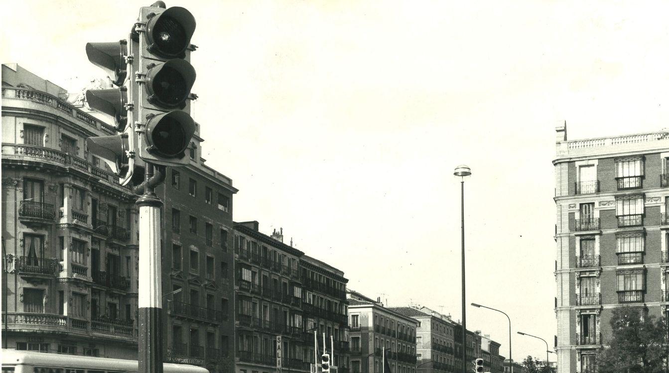 Uno de los primeros hitos de SICE fue la instalación en 1929 del primer semáforo de España y un siglo después de su nacimiento se ha convertido en un referente internacional en la gestión del tráfico