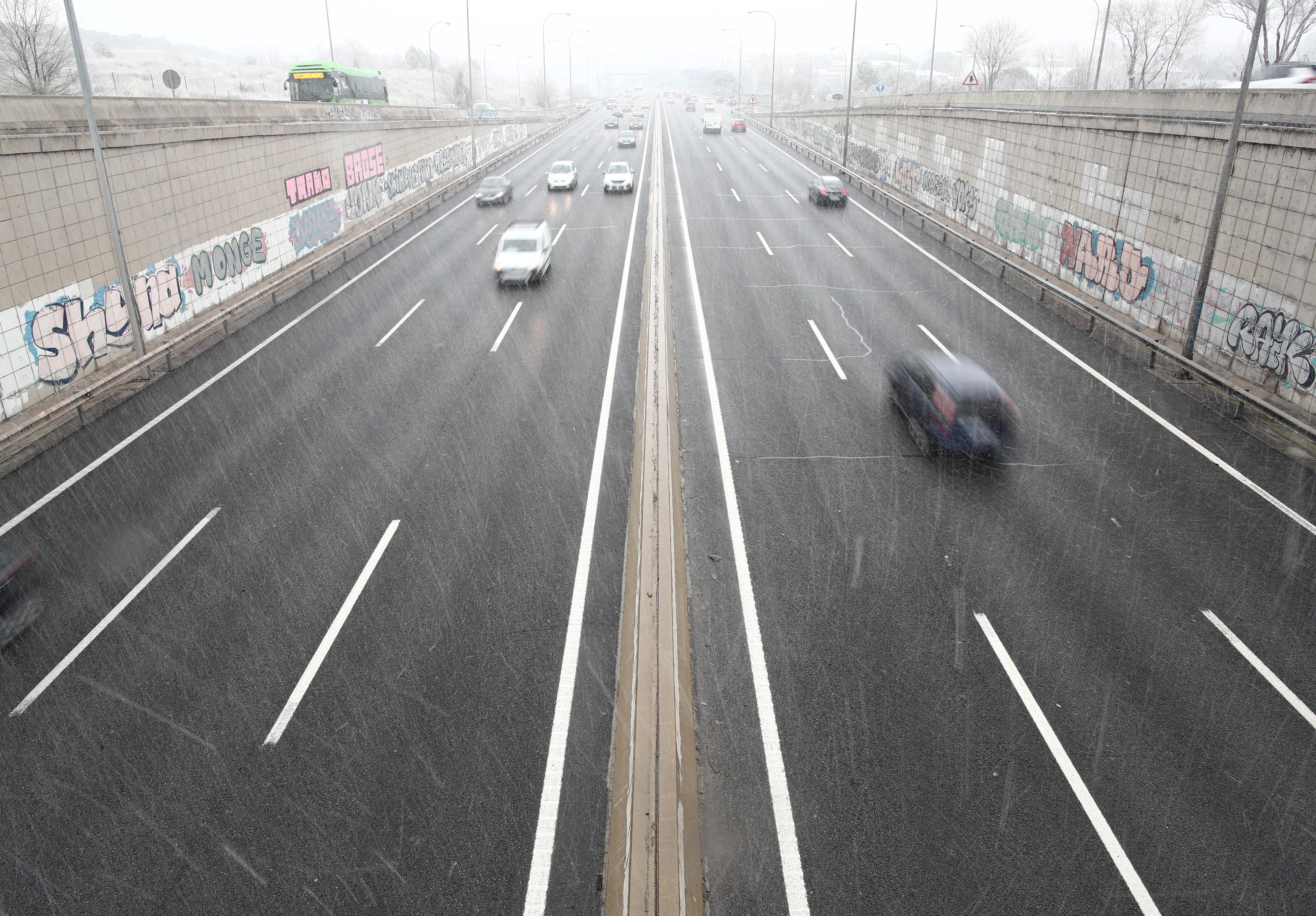 Carretera M-40 tras el paso de la borrasca Filomena, en Madrid / EP