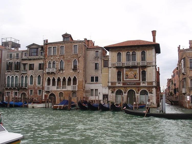 De haberse construido Atlantropa, Venecia seguiría igual pero Serrat habría nacido en un terraplén