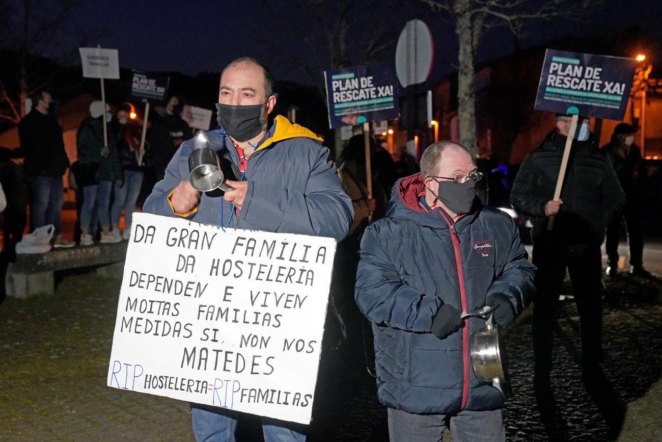 Imagen de una protesta celebrada en enero de este año por hosteleros de Santiago frente a la residencia oficial del presidente de la Xunta (Foto: Europa Press).