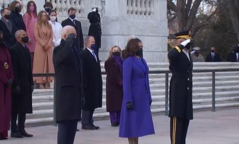 Joe Biden en el cementerio de Arlington