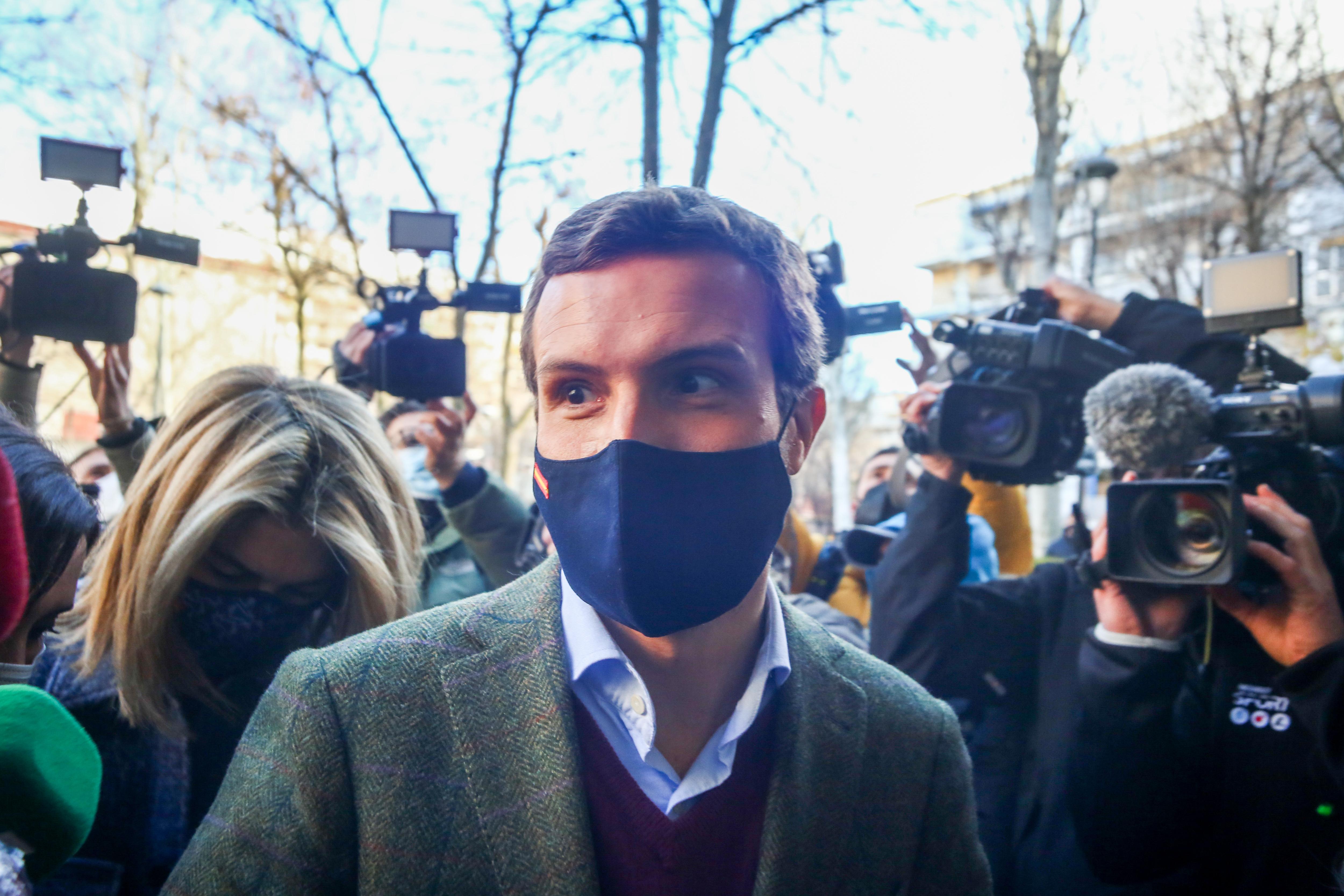 El presidente del Partido Popular, Pablo Casado, visita la asociación 'Ni un niño sin juguete'. Europa Press. 