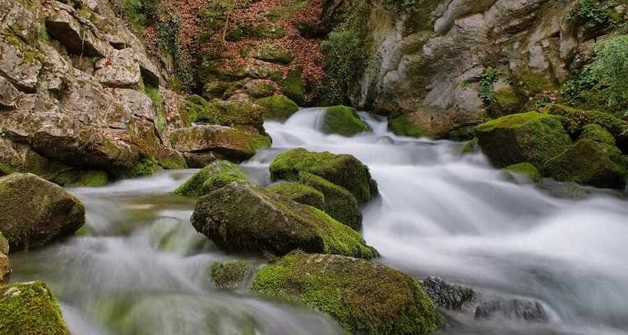 Nacimiento del río mundo en Riópar (Albacete) 