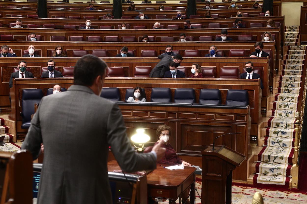 El presidente del Gobierno, Pedro Sánchez, interviene durante la primera sesión de control al Gobierno de 2021 