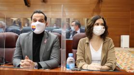 El consejero de Deportes, Transparencia y portavoz, Ignacio Aguado, y la presidenta de la Comunidad de Madrid, Isabel Díaz Ayuso. EP