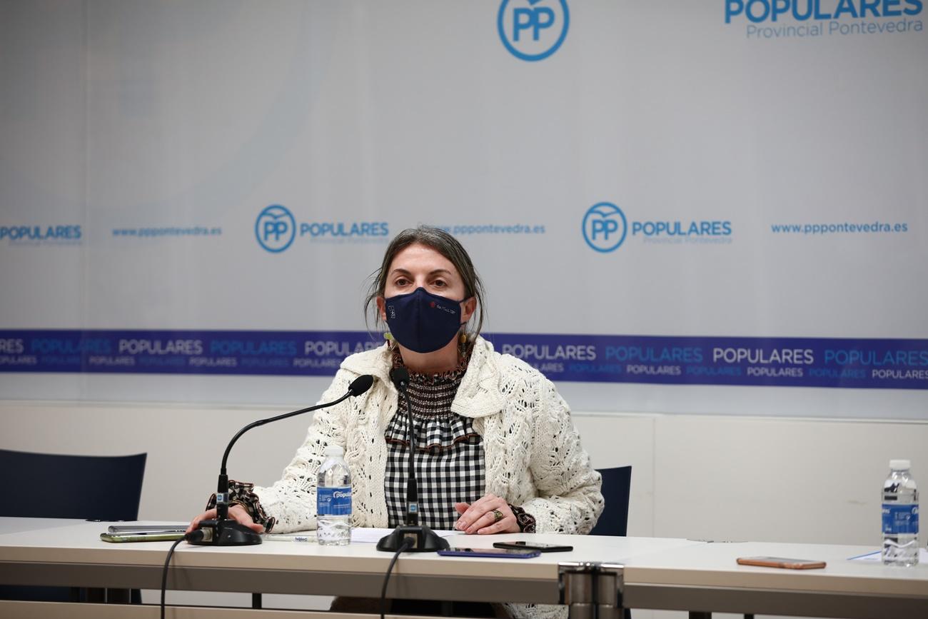 Luisa Piñeiro, hasta hoy delegada de la Xunta en Pontevedra, durante la rueda de prensa en la que ha anunciado su renuncia al cargo (Foto: Beatriz Ciscar/EP).