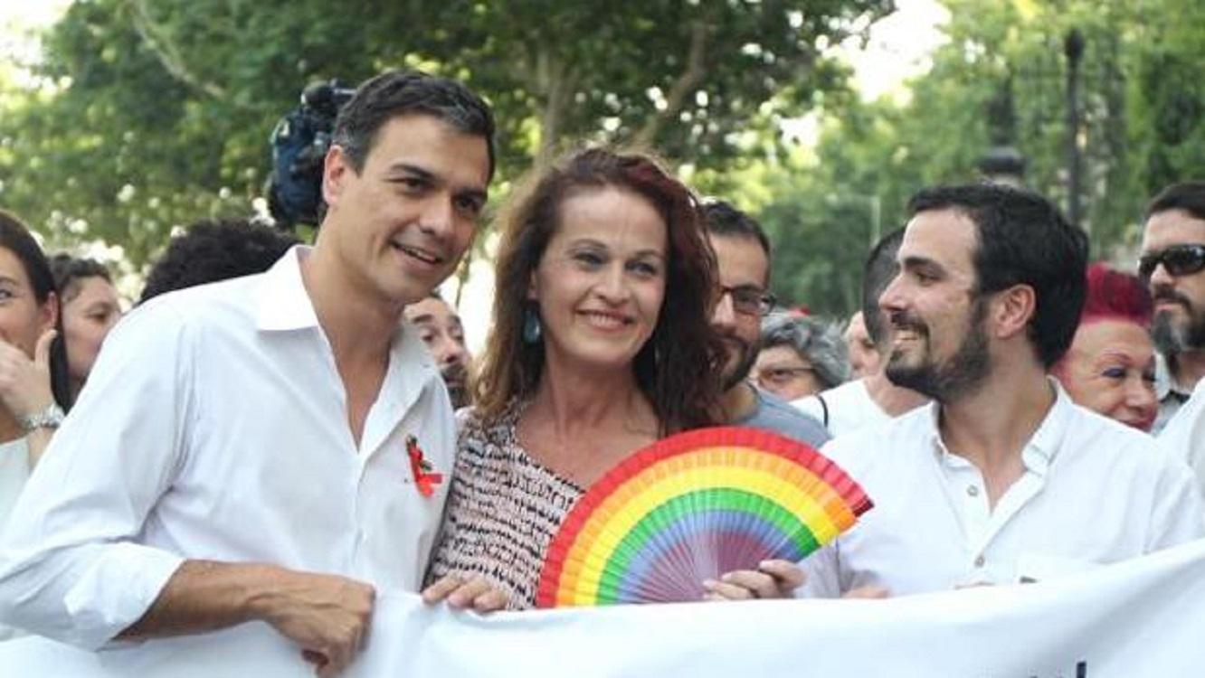 Carla Antonelli, Pedro Sánchez y Alberto Garzón.