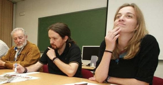 Pablo Iglesias y Tania Sánchez contraprograman la victoria de Susana anunciando su ruptura