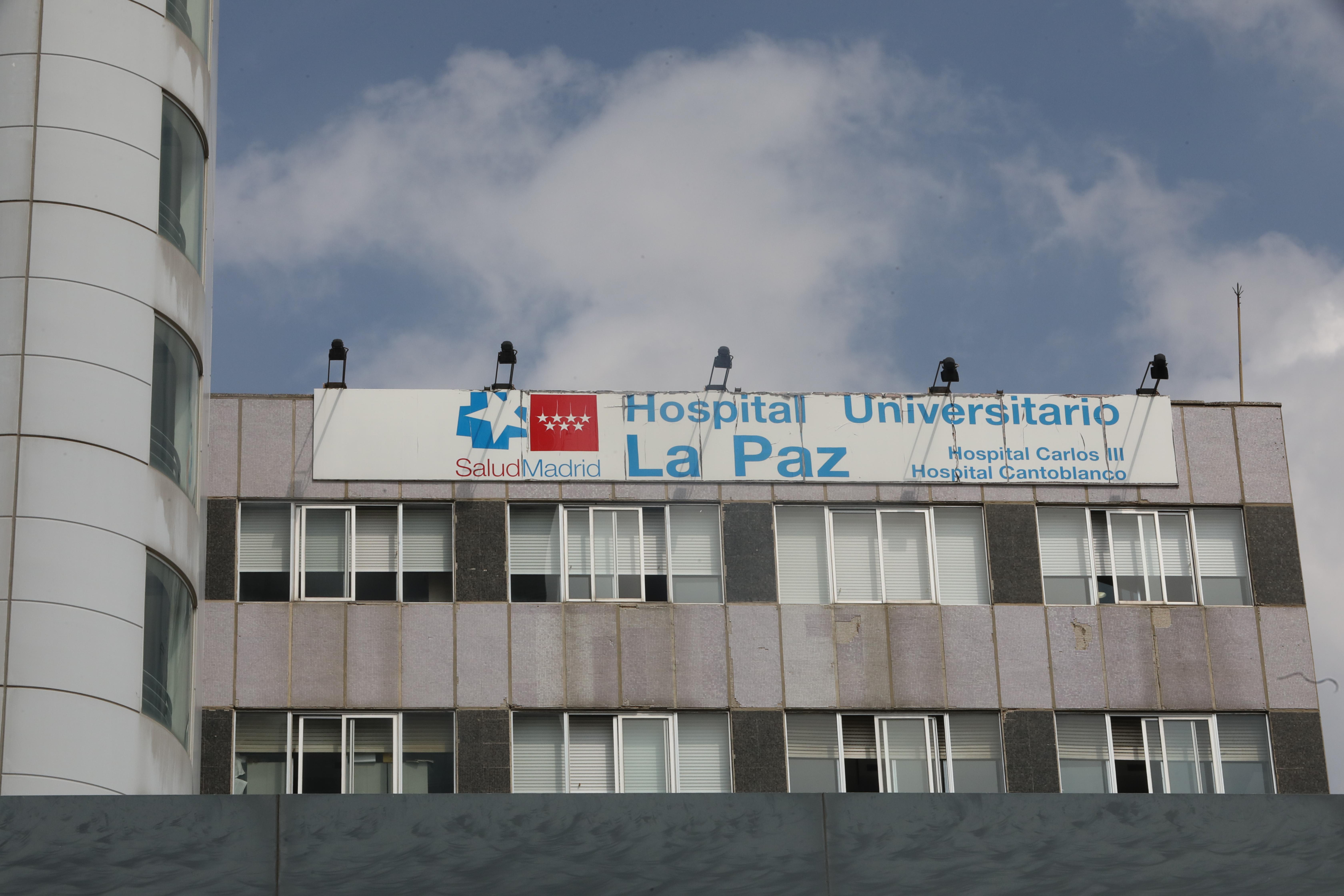 Fachada del Hospital de La Paz, en Madrid. EP