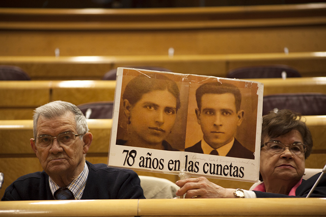 Más de 100.000 firmas para conseguir una Comisión de la Verdad en el Parlamento