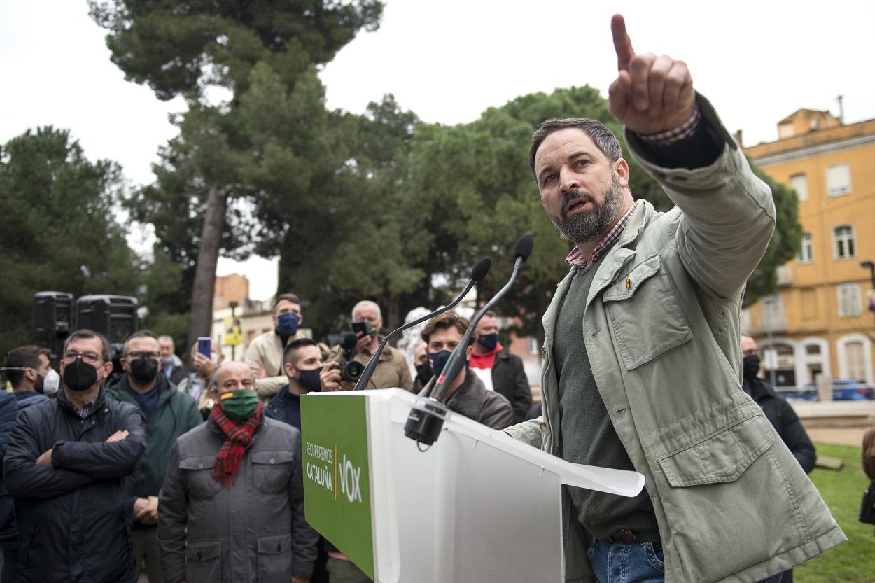 Abascal se encara a los manifestantes que increpan su acto de campaña en Cataluña. Europa Press