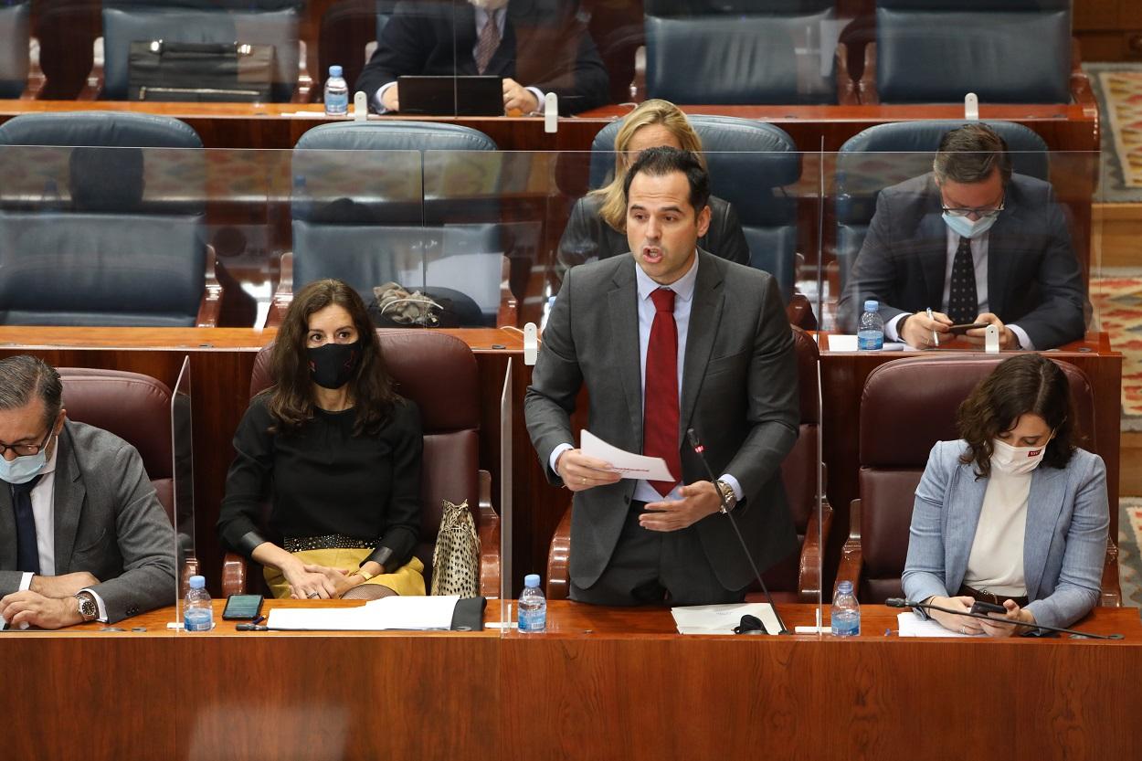 Aguado se lía en la Asamblea de Madrid y provoca la risa de Ayuso. Europa Press