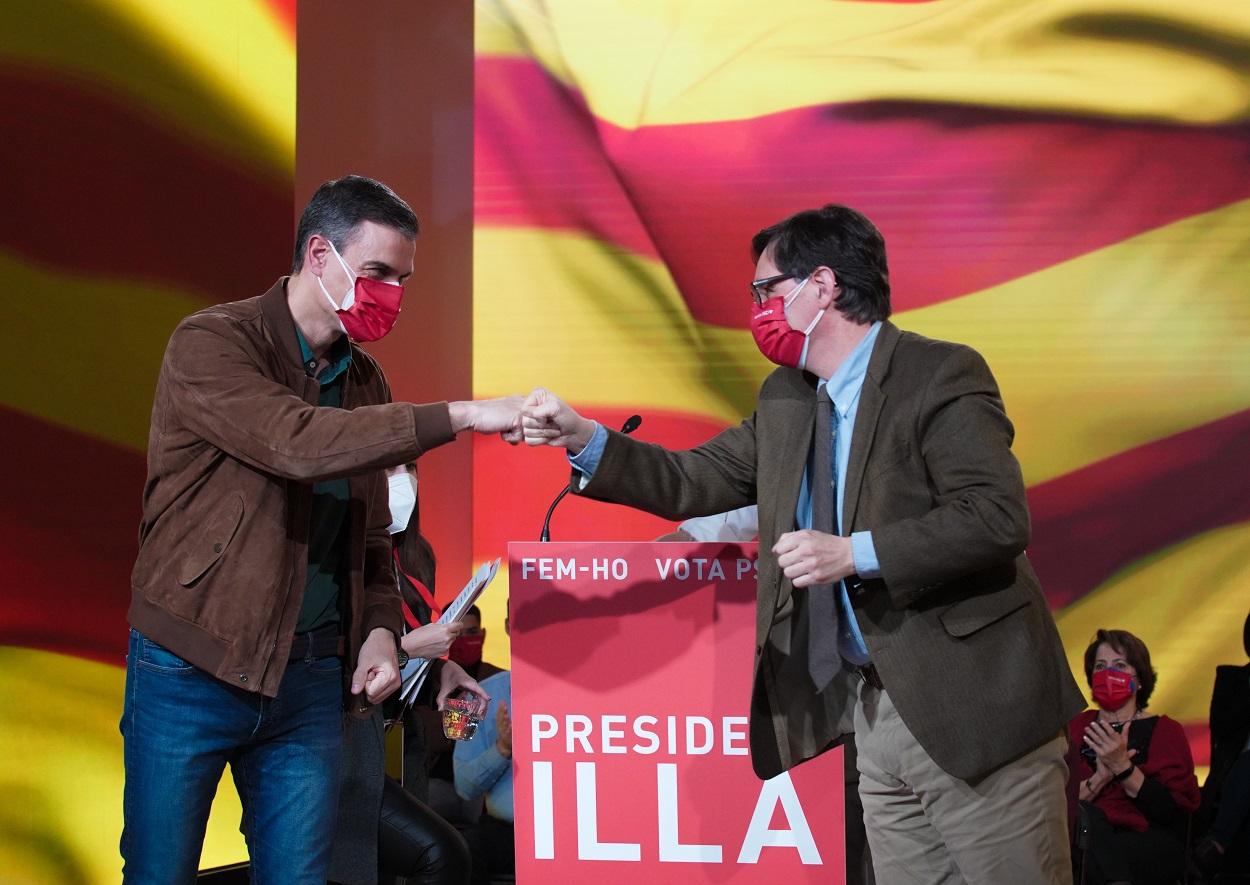 Pedro Sánchez y Salvador Illa en un mitin de campaña. EP