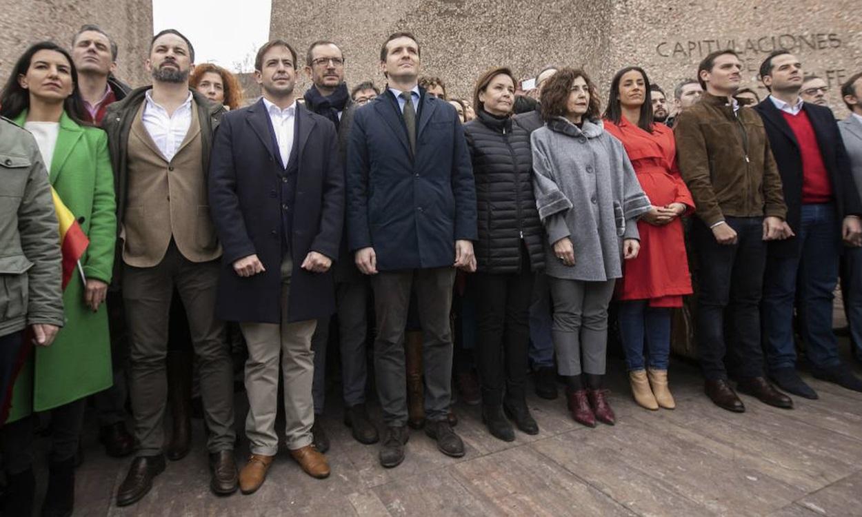 Fotografía de la manifestación de Colón contra las presuntas concesiones de Sánchez a los independentistas