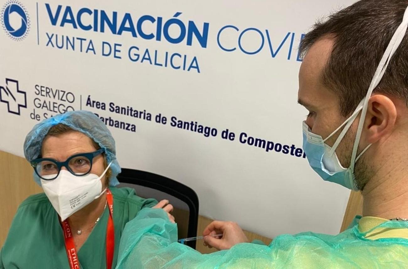 Colectivos como Enfermeiras Eventuais en Loita ponen en duda las afirmaciones de la Xunta de Galicia sobre las vacunaciones (Foto: Europa Press).