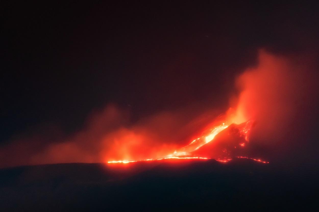 El volcán Etna en erupción en diciembre de 2020.