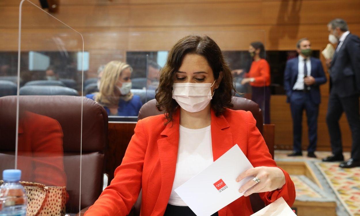 La presidenta de la Comunidad de Madrid, Isabel Díaz Ayuso, durante la celebración de un pleno. Europa Press.