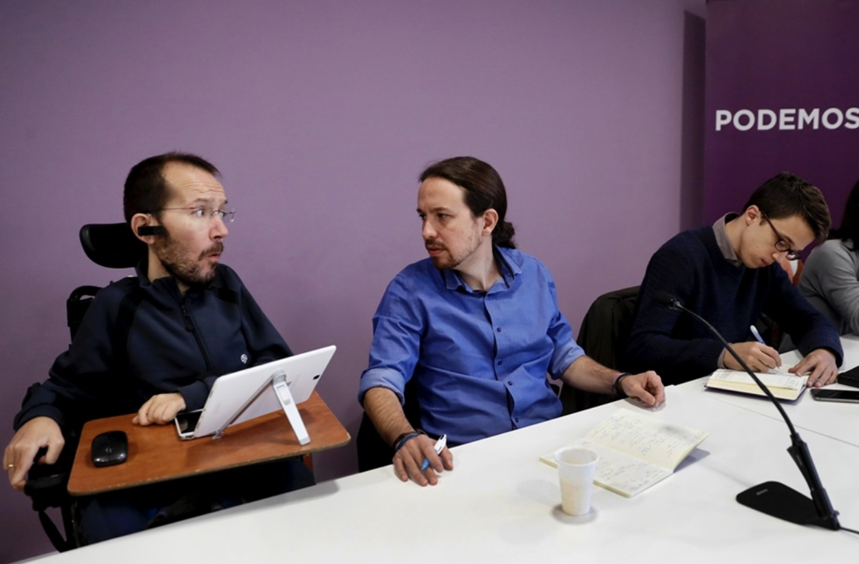 Pablo Echenique junto a Pablo Iglesias e Íñigo Errejón