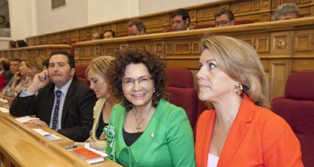 Cospedal reabre la “guerra” con Arenas y le acusa de desestabilizar al PP, mientras que los 'sorayos' guardan silencio