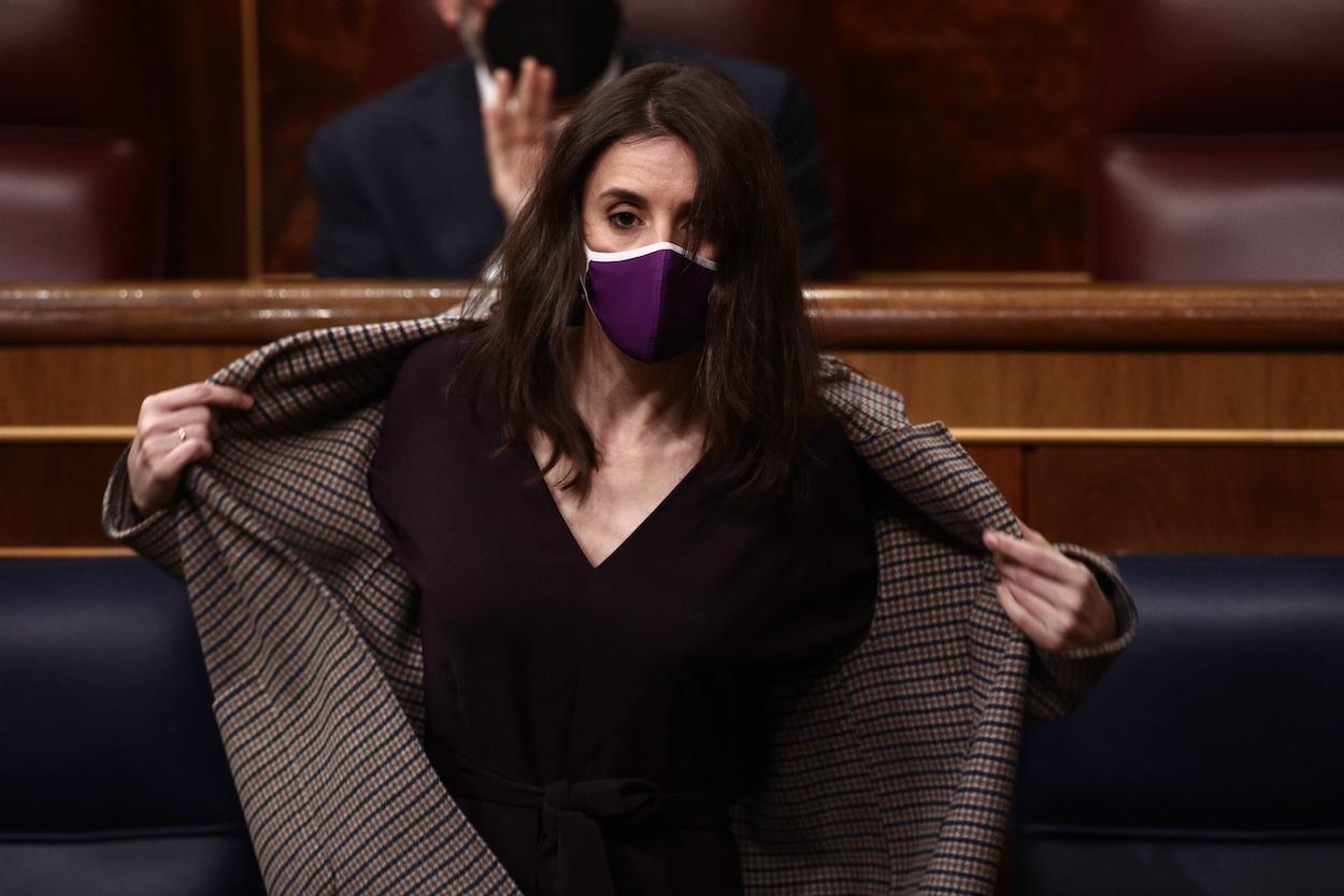La ministra de Igualdad, Irene Montero, durante una sesión de Control al Gobierno en el Congreso de los Diputados, en Madrid