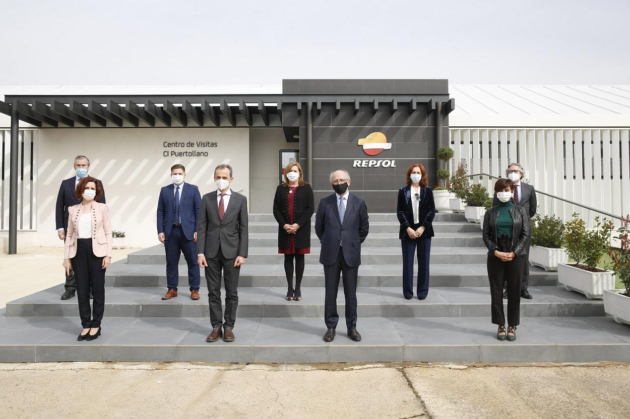 El ministro de Ciencia e Innovación, Pedro Duque, visita el Complejo Industrial de Repsol en Puertollano