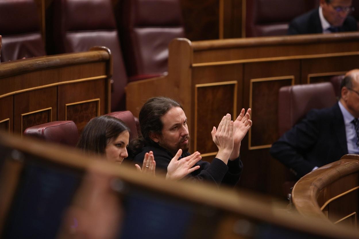 Ione Belarra y Pablo Iglesias durante un pleno. Europa Press