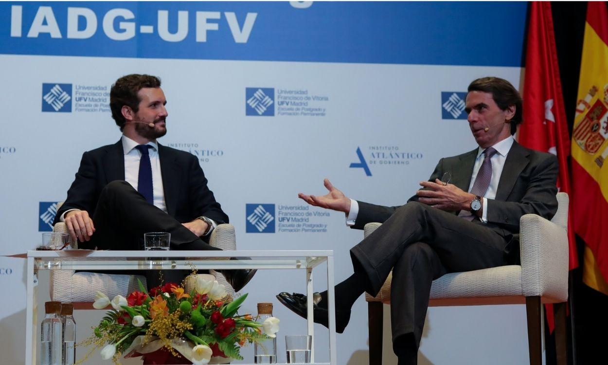 El líder del PP, Pablo Casado, y el expresidente del Gobierno, José María Aznar, en la Universidad Francisco de Vitoria. EP.