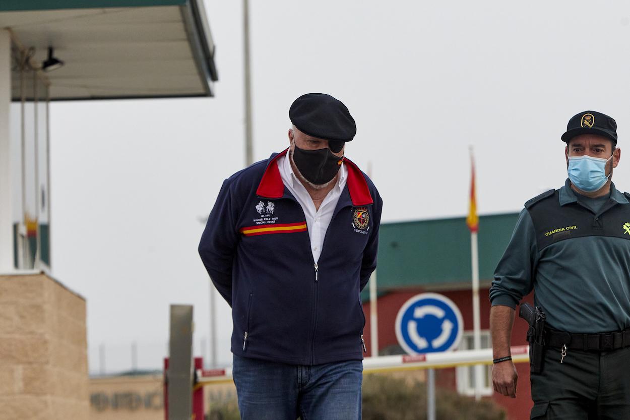Villarejo sale de la prisión de Estremera. Europa Press