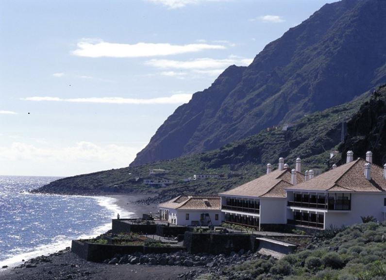 parador el hierro animales compañia